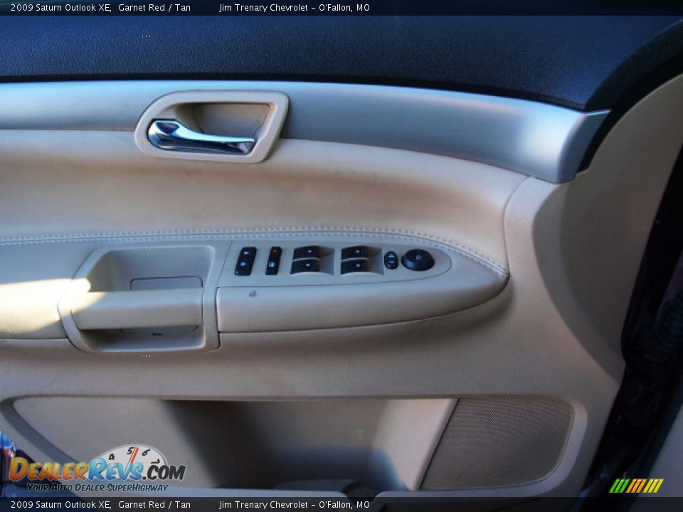 2009 Saturn Outlook XE Garnet Red / Tan Photo #14