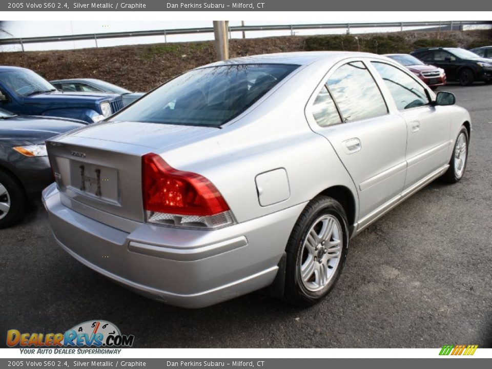 2005 Volvo S60 2.4 Silver Metallic / Graphite Photo #6