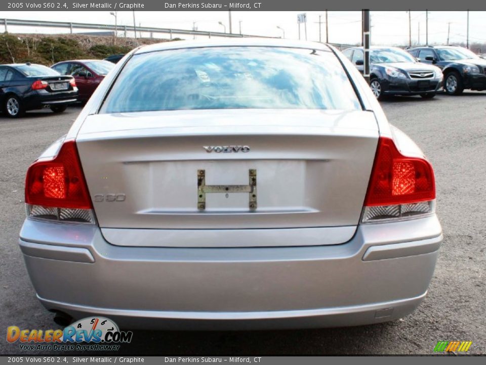 2005 Volvo S60 2.4 Silver Metallic / Graphite Photo #7