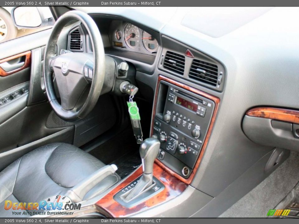 2005 Volvo S60 2.4 Silver Metallic / Graphite Photo #14