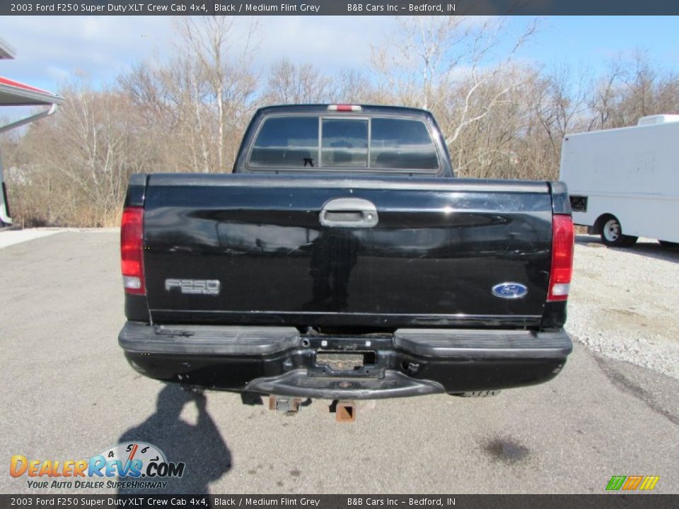 2003 Ford F250 Super Duty XLT Crew Cab 4x4 Black / Medium Flint Grey Photo #4