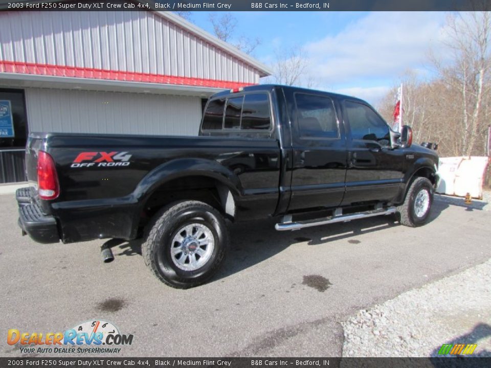 2003 Ford F250 Super Duty XLT Crew Cab 4x4 Black / Medium Flint Grey Photo #6