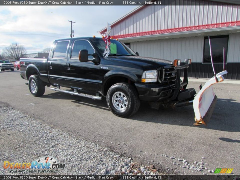 2003 Ford F250 Super Duty XLT Crew Cab 4x4 Black / Medium Flint Grey Photo #7