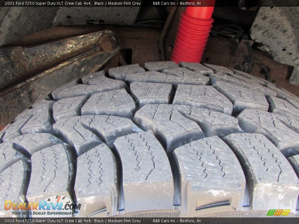 2003 Ford F250 Super Duty XLT Crew Cab 4x4 Black / Medium Flint Grey Photo #11