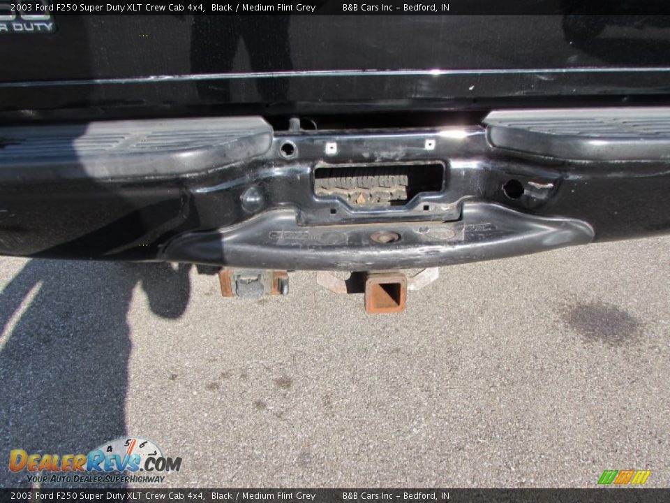 2003 Ford F250 Super Duty XLT Crew Cab 4x4 Black / Medium Flint Grey Photo #15