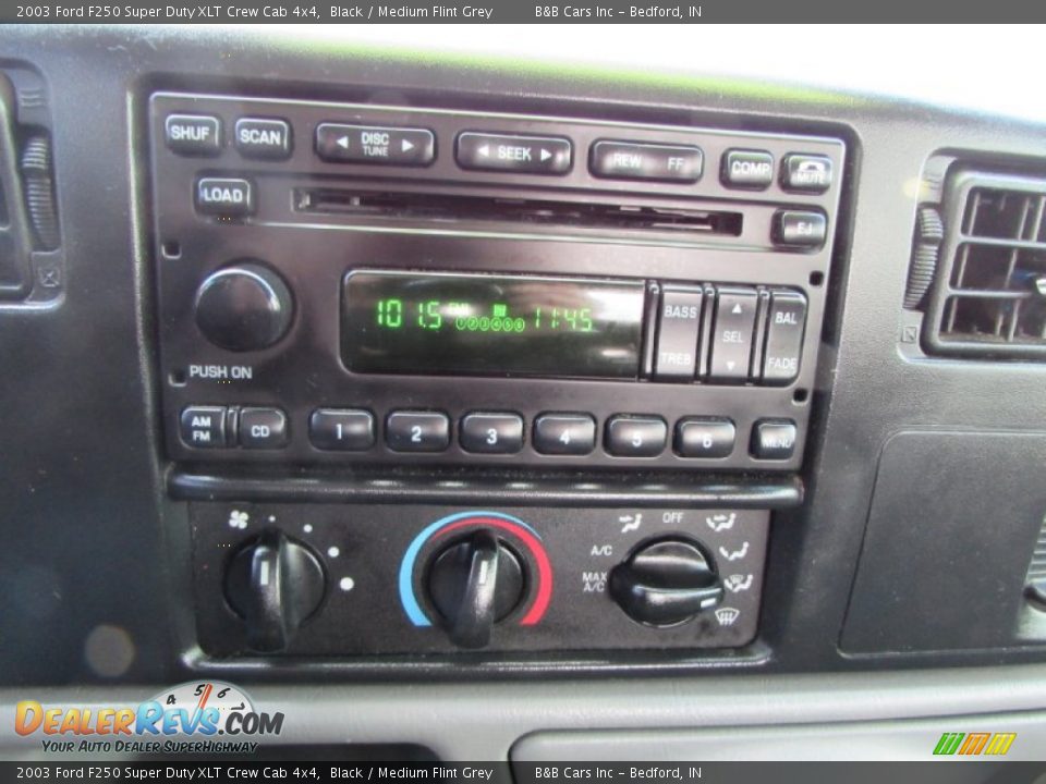 2003 Ford F250 Super Duty XLT Crew Cab 4x4 Black / Medium Flint Grey Photo #34