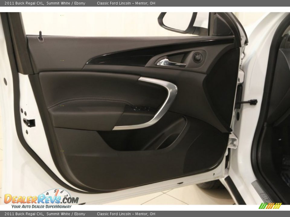 2011 Buick Regal CXL Summit White / Ebony Photo #4