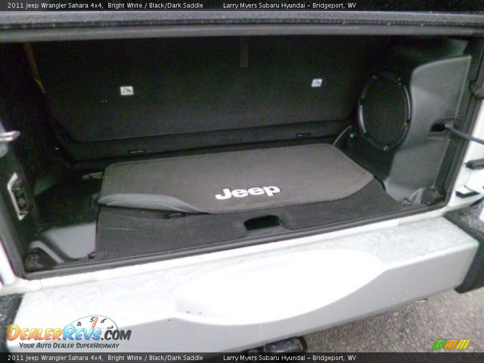 2011 Jeep Wrangler Sahara 4x4 Bright White / Black/Dark Saddle Photo #13