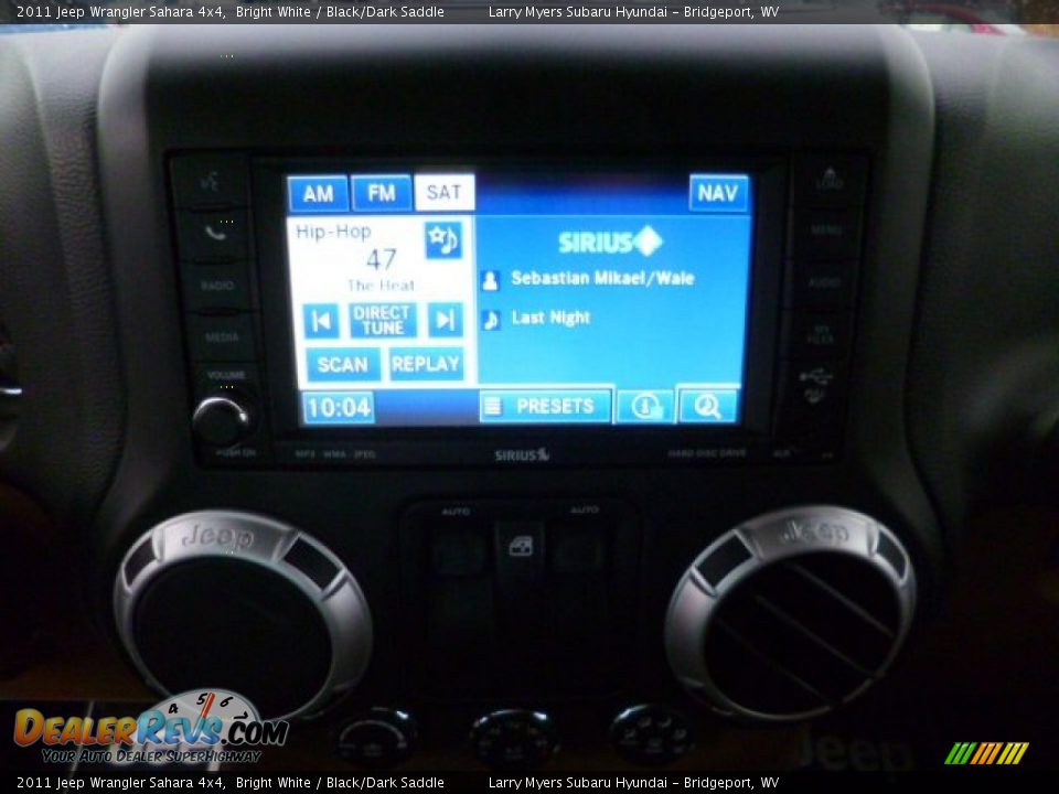 2011 Jeep Wrangler Sahara 4x4 Bright White / Black/Dark Saddle Photo #19