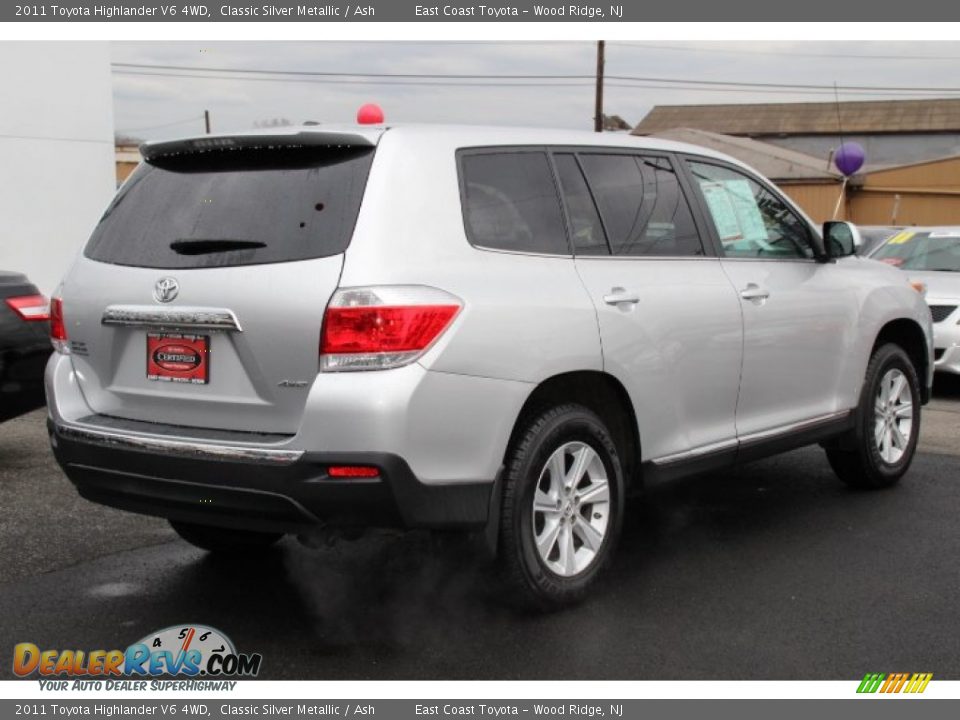 2011 Toyota Highlander V6 4WD Classic Silver Metallic / Ash Photo #4