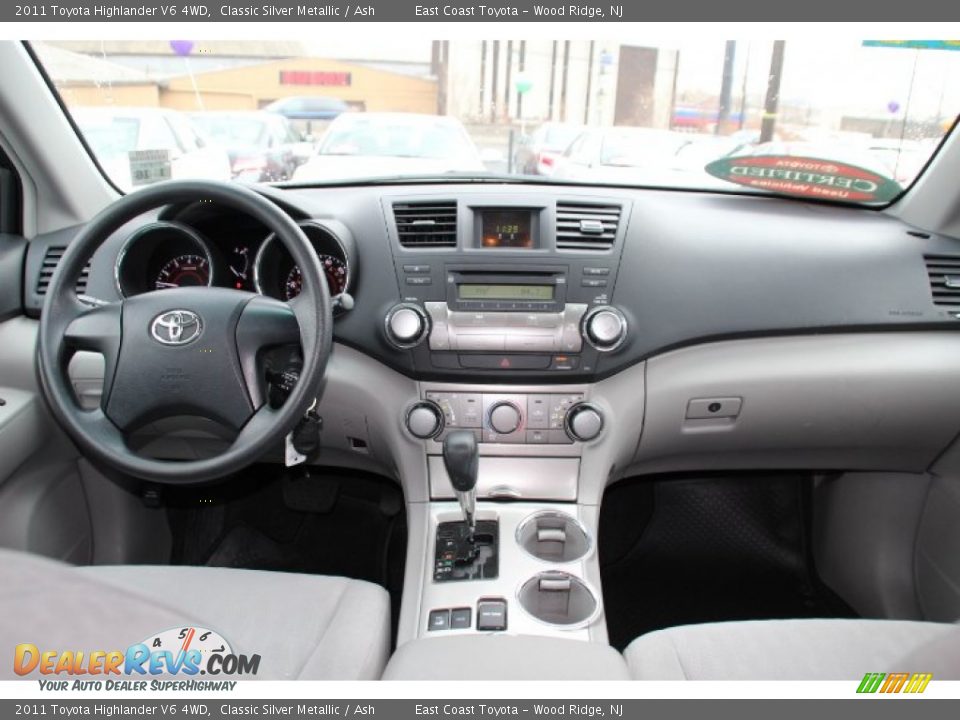 2011 Toyota Highlander V6 4WD Classic Silver Metallic / Ash Photo #10