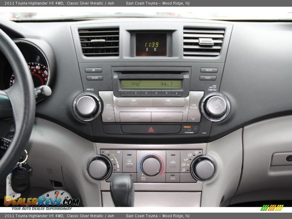 2011 Toyota Highlander V6 4WD Classic Silver Metallic / Ash Photo #11