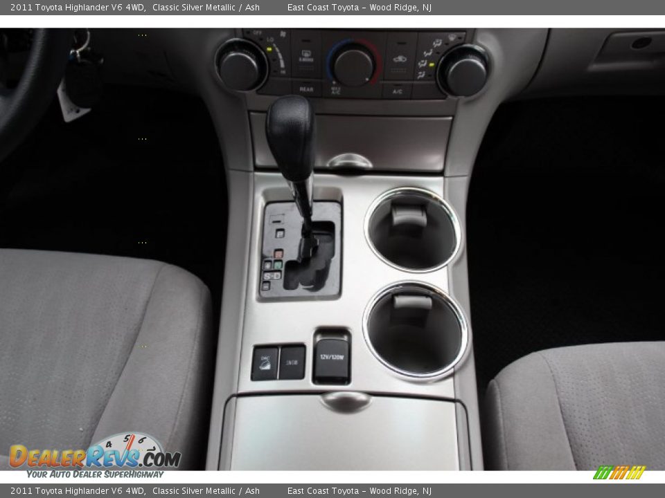 2011 Toyota Highlander V6 4WD Classic Silver Metallic / Ash Photo #12