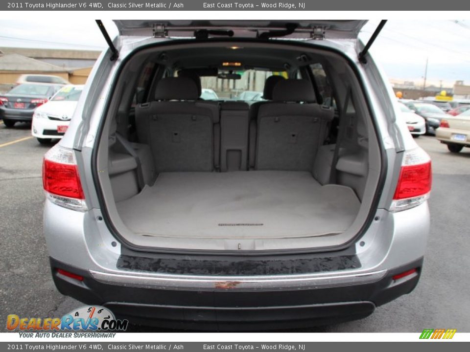 2011 Toyota Highlander V6 4WD Classic Silver Metallic / Ash Photo #14