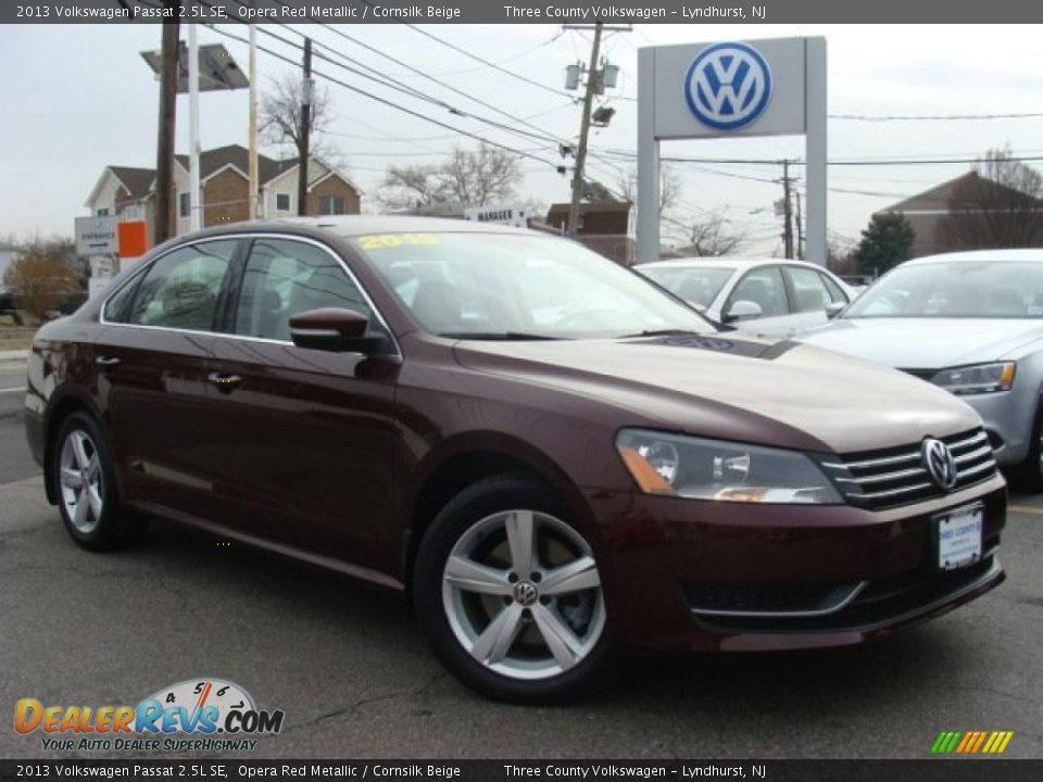 2013 Volkswagen Passat 2.5L SE Opera Red Metallic / Cornsilk Beige Photo #1