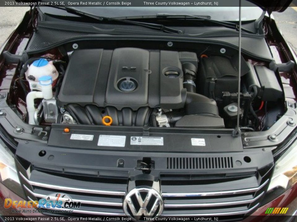2013 Volkswagen Passat 2.5L SE Opera Red Metallic / Cornsilk Beige Photo #14