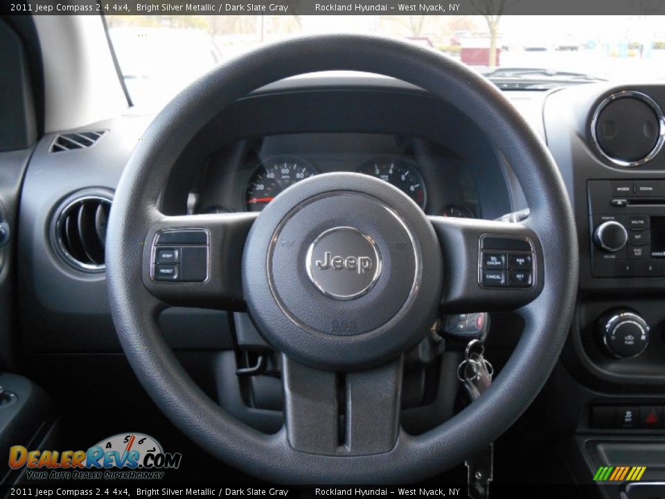 2011 Jeep Compass 2.4 4x4 Bright Silver Metallic / Dark Slate Gray Photo #12