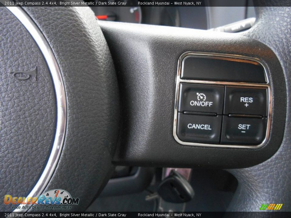 2011 Jeep Compass 2.4 4x4 Bright Silver Metallic / Dark Slate Gray Photo #14