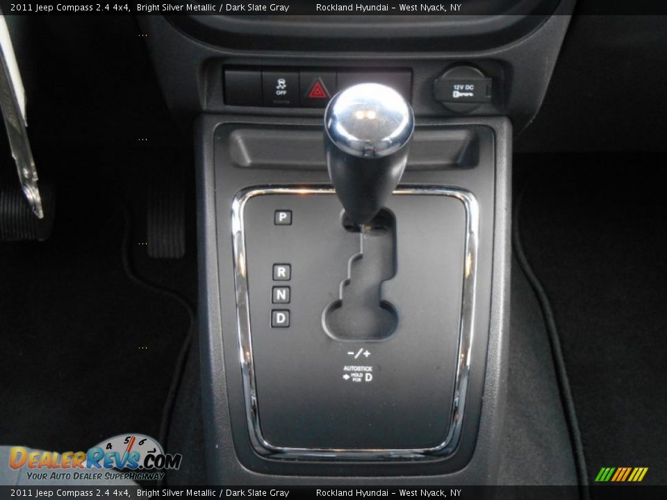 2011 Jeep Compass 2.4 4x4 Bright Silver Metallic / Dark Slate Gray Photo #17