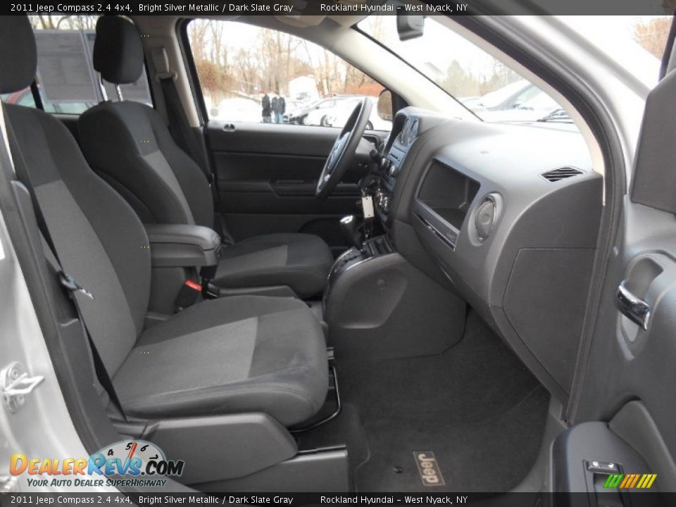 2011 Jeep Compass 2.4 4x4 Bright Silver Metallic / Dark Slate Gray Photo #24