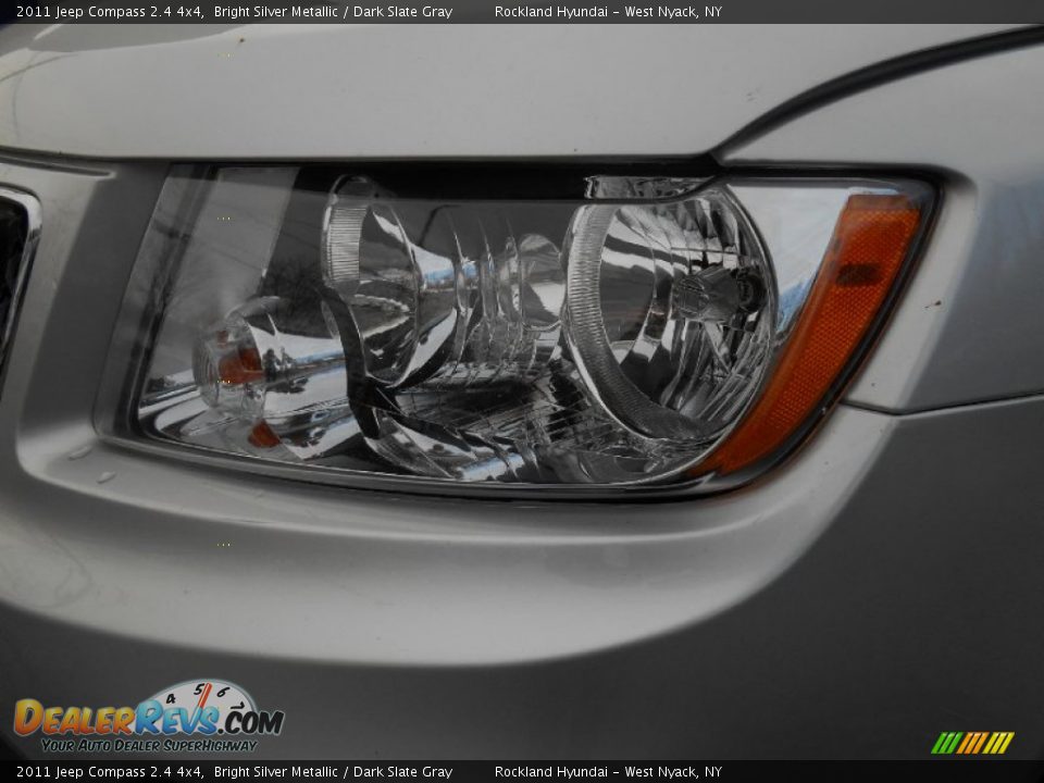 2011 Jeep Compass 2.4 4x4 Bright Silver Metallic / Dark Slate Gray Photo #26