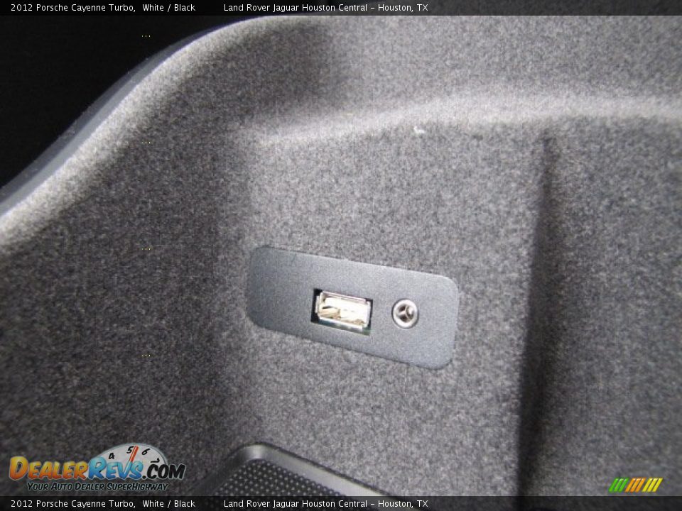 2012 Porsche Cayenne Turbo White / Black Photo #24