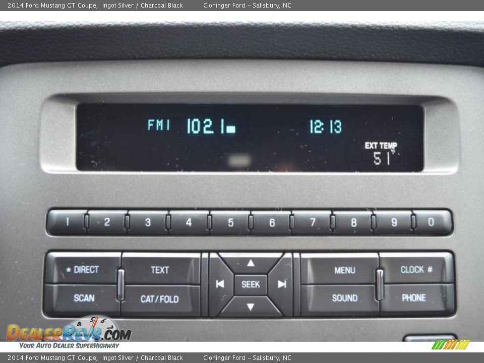 Controls of 2014 Ford Mustang GT Coupe Photo #10