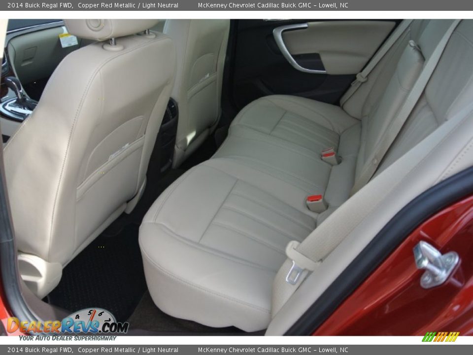 Rear Seat of 2014 Buick Regal FWD Photo #15