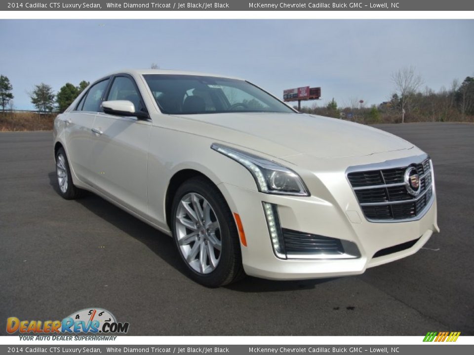 Front 3/4 View of 2014 Cadillac CTS Luxury Sedan Photo #1