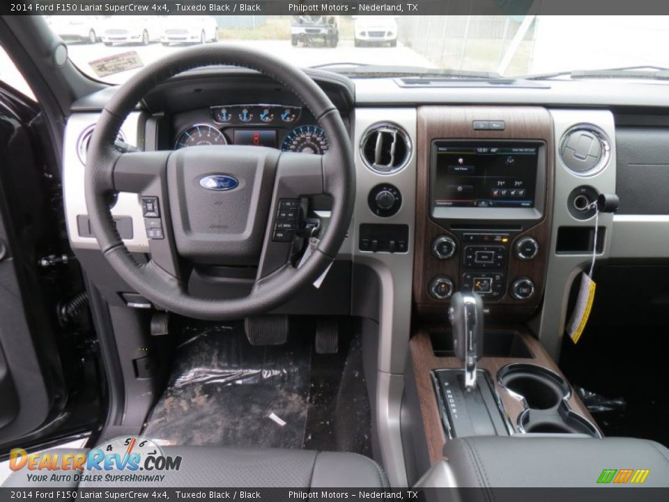 Dashboard of 2014 Ford F150 Lariat SuperCrew 4x4 Photo #30