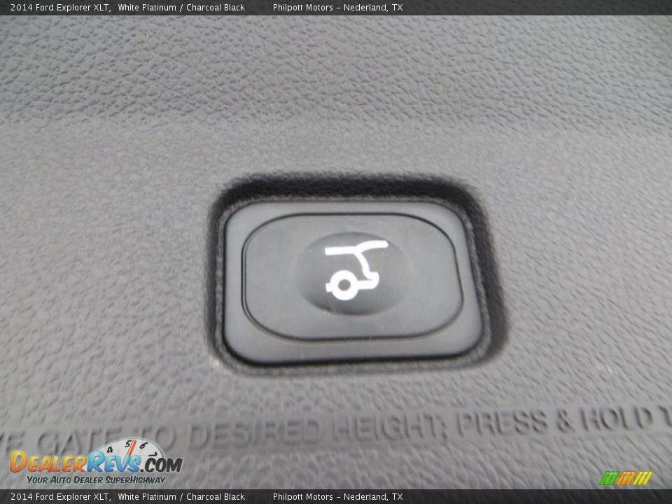 2014 Ford Explorer XLT White Platinum / Charcoal Black Photo #28