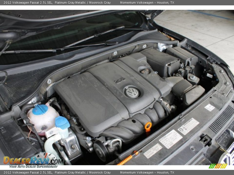 2012 Volkswagen Passat 2.5L SEL Platinum Gray Metallic / Moonrock Gray Photo #35
