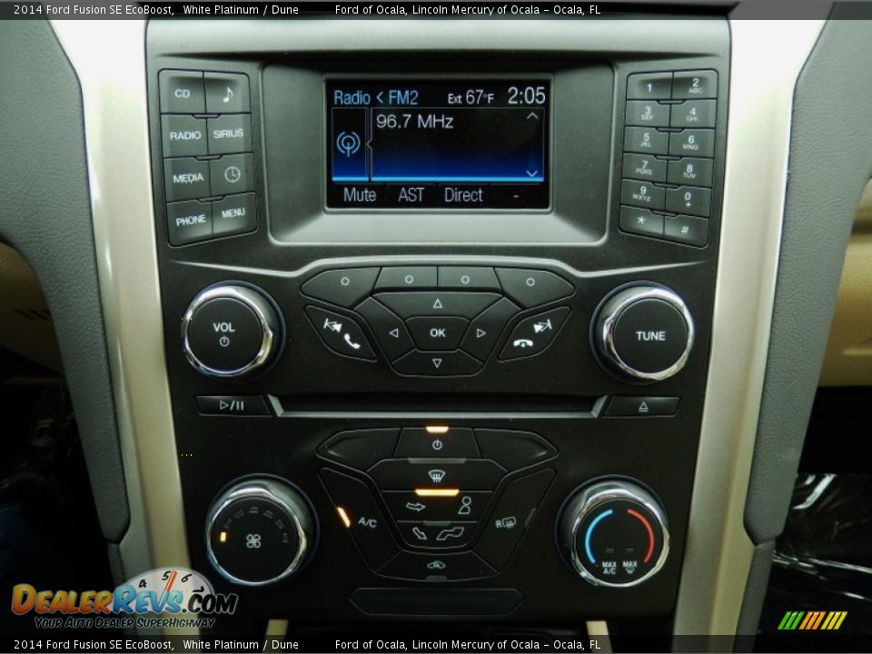 2014 Ford Fusion SE EcoBoost White Platinum / Dune Photo #10