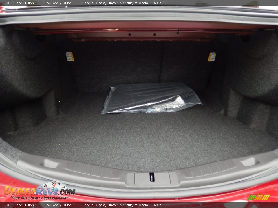 2014 Ford Fusion SE Ruby Red / Dune Photo #5