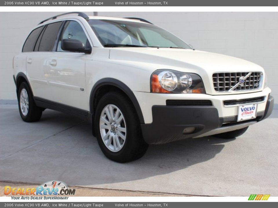 2006 Volvo XC90 V8 AWD Ice White / Taupe/Light Taupe Photo #1