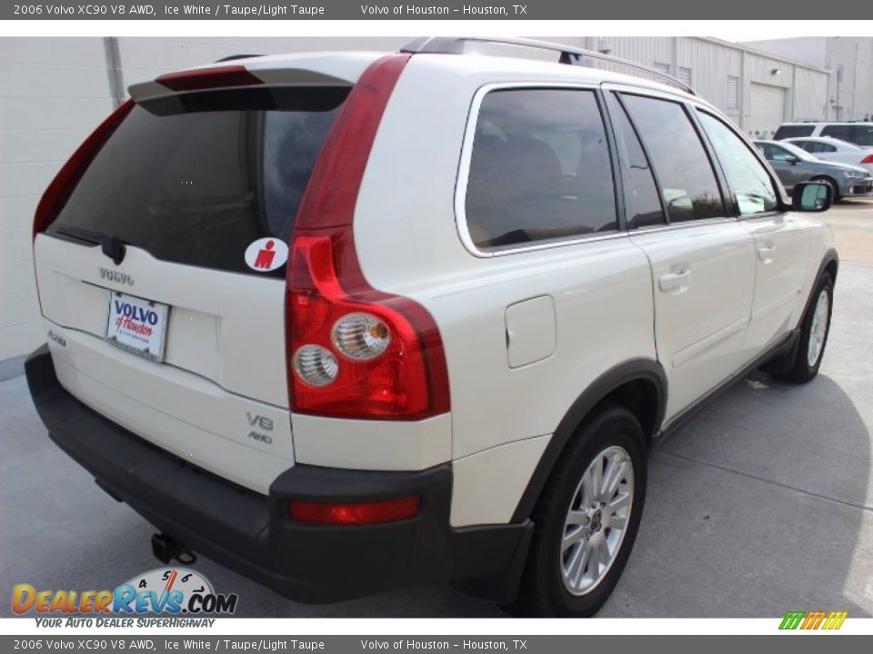2006 Volvo XC90 V8 AWD Ice White / Taupe/Light Taupe Photo #7