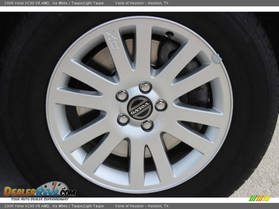 2006 Volvo XC90 V8 AWD Ice White / Taupe/Light Taupe Photo #9