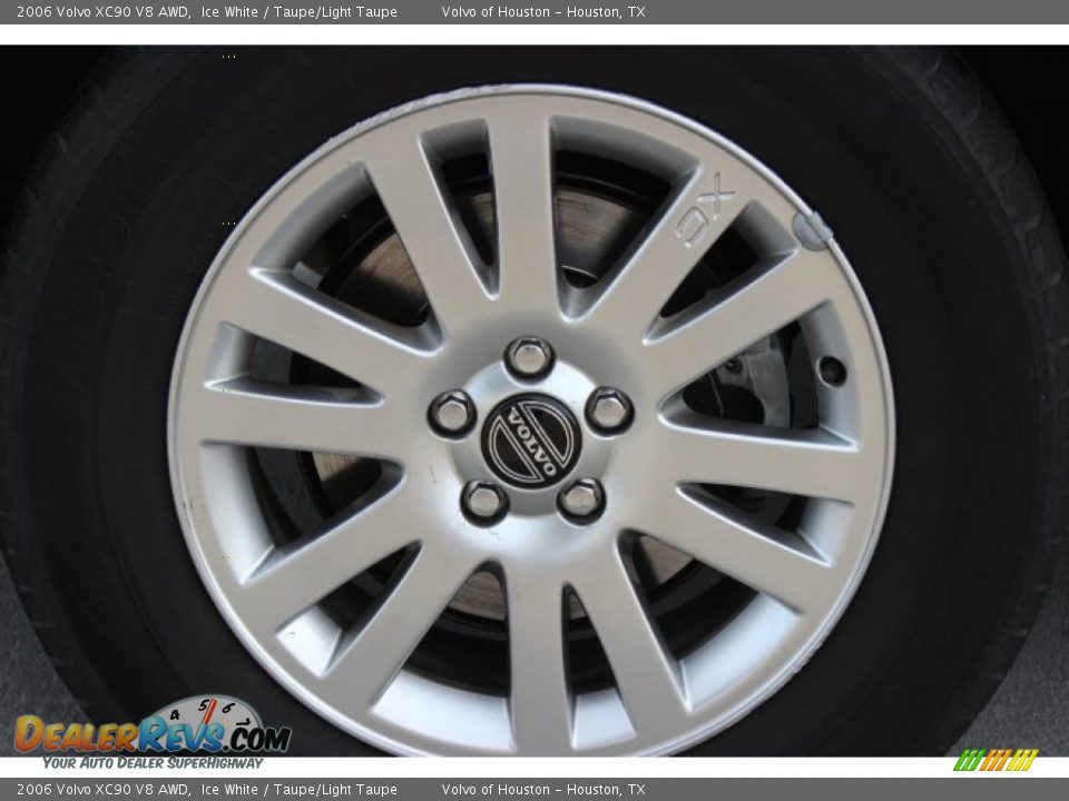 2006 Volvo XC90 V8 AWD Ice White / Taupe/Light Taupe Photo #10