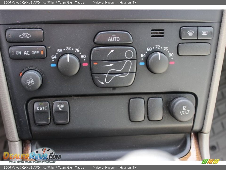 2006 Volvo XC90 V8 AWD Ice White / Taupe/Light Taupe Photo #23