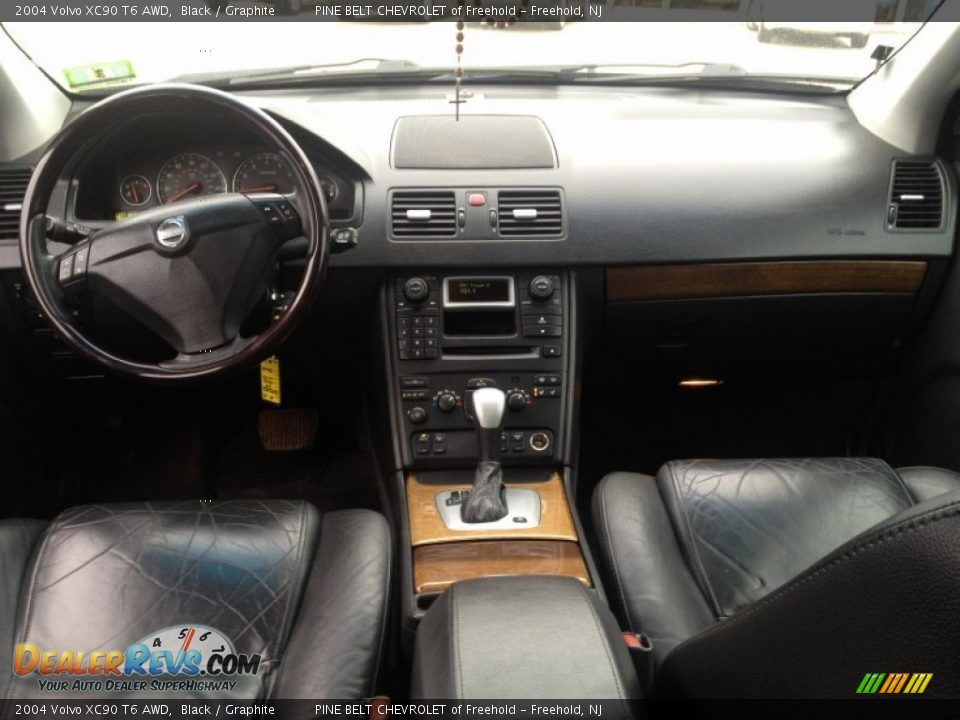 2004 Volvo XC90 T6 AWD Black / Graphite Photo #23
