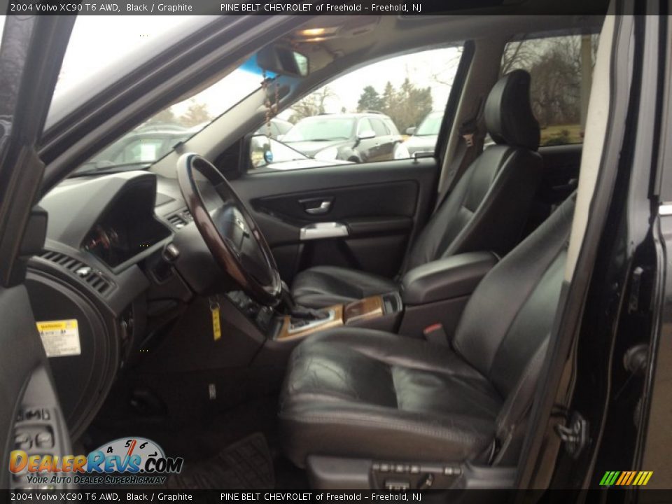 2004 Volvo XC90 T6 AWD Black / Graphite Photo #26