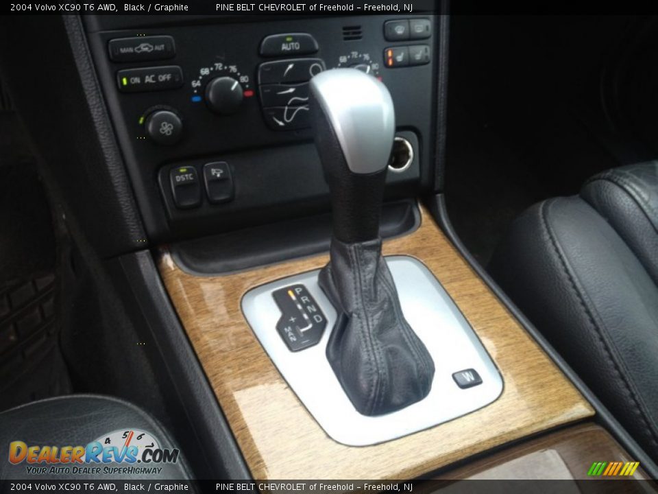 2004 Volvo XC90 T6 AWD Black / Graphite Photo #27