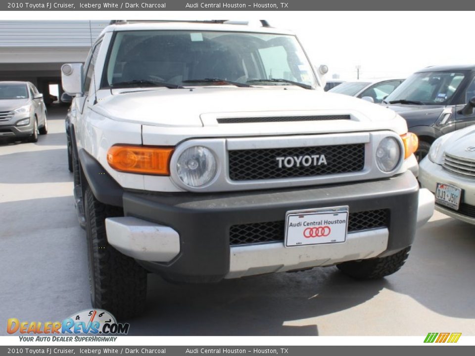 2010 Toyota FJ Cruiser Iceberg White / Dark Charcoal Photo #2
