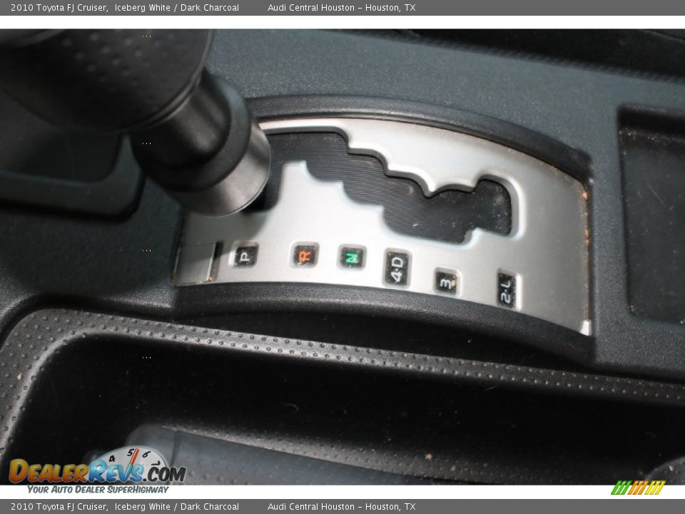 2010 Toyota FJ Cruiser Iceberg White / Dark Charcoal Photo #17