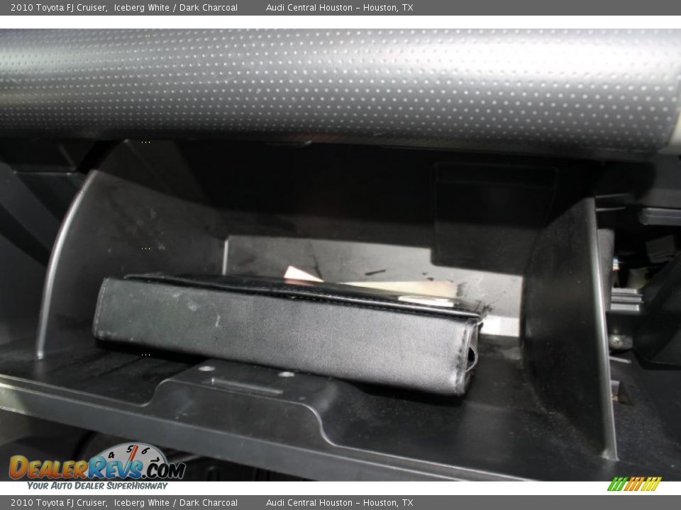 2010 Toyota FJ Cruiser Iceberg White / Dark Charcoal Photo #23