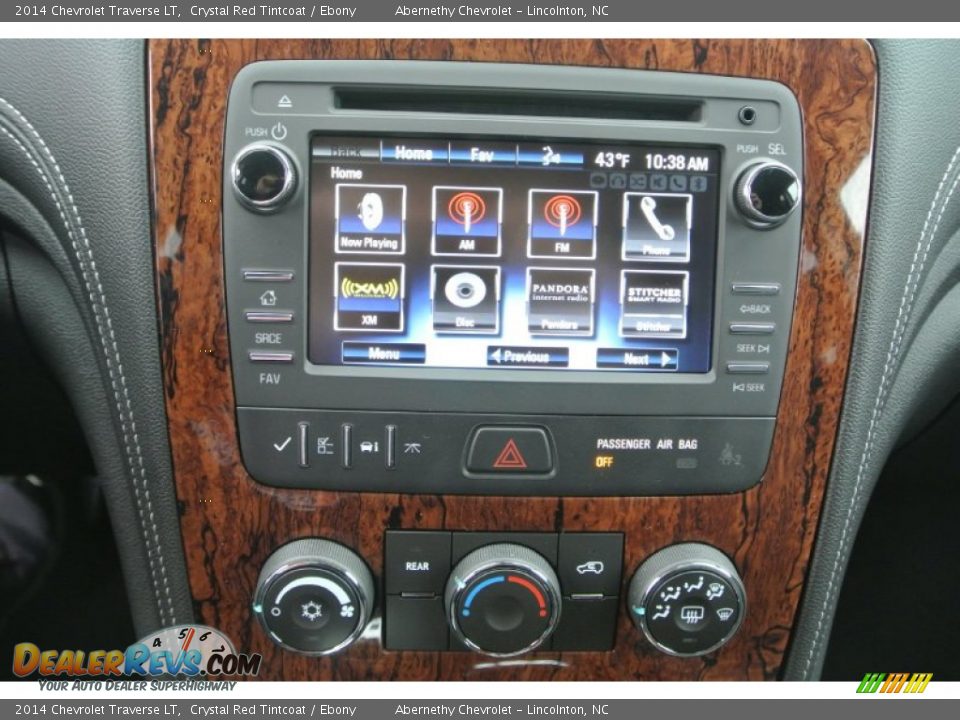 Controls of 2014 Chevrolet Traverse LT Photo #12