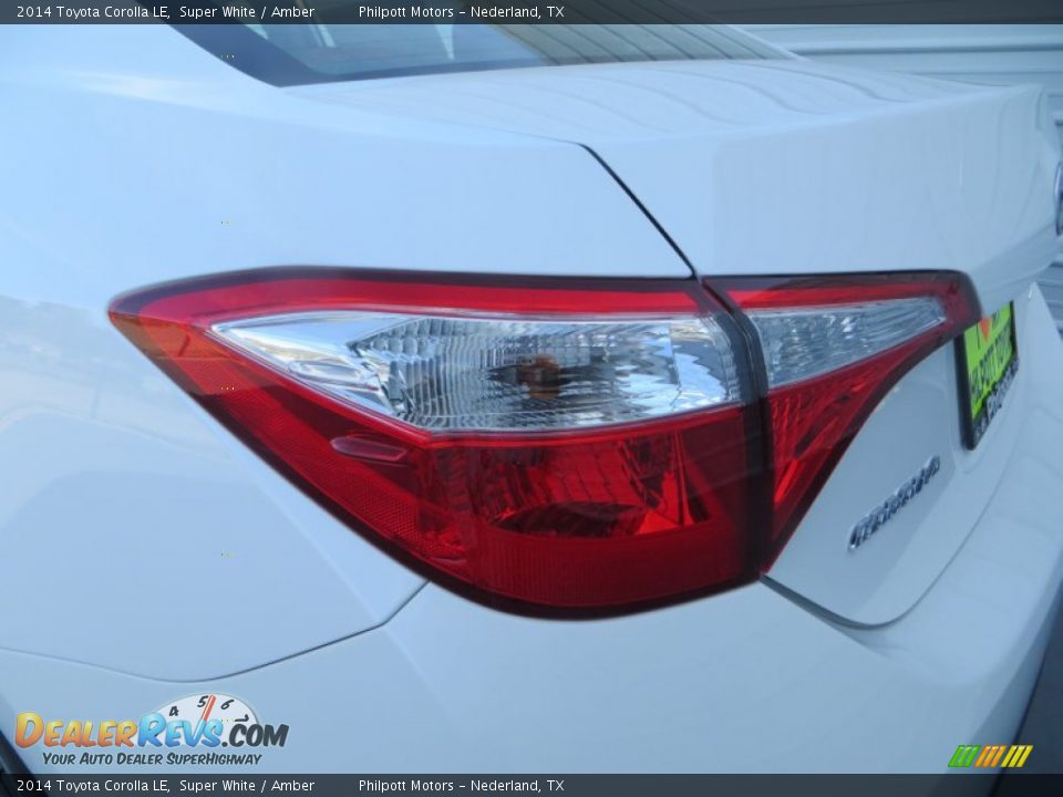 2014 Toyota Corolla LE Super White / Amber Photo #12