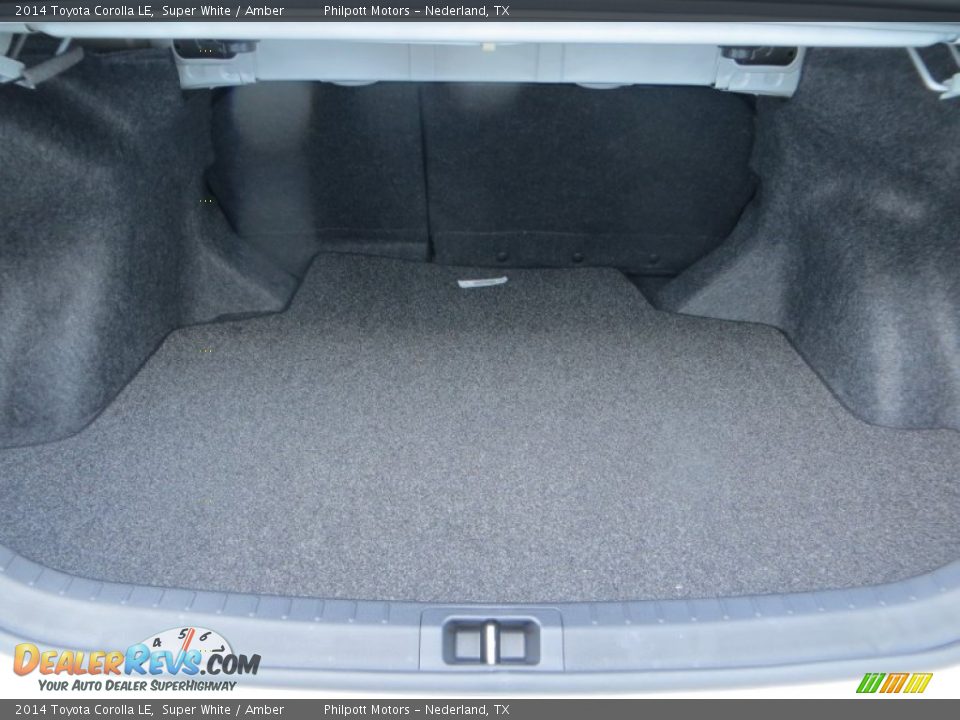 2014 Toyota Corolla LE Super White / Amber Photo #21