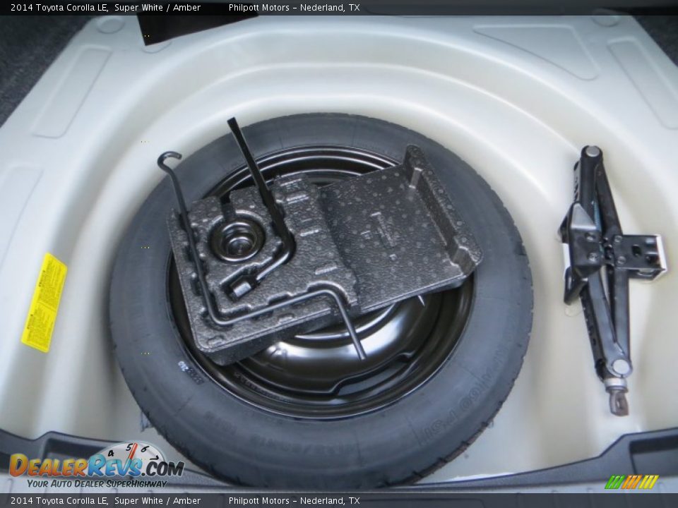2014 Toyota Corolla LE Super White / Amber Photo #22