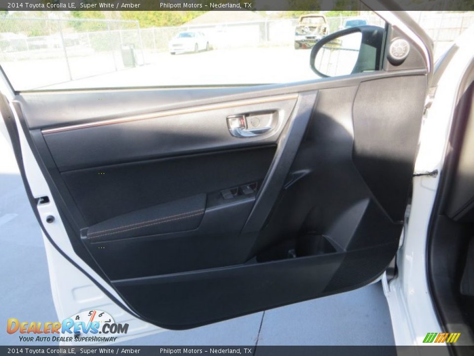 2014 Toyota Corolla LE Super White / Amber Photo #23